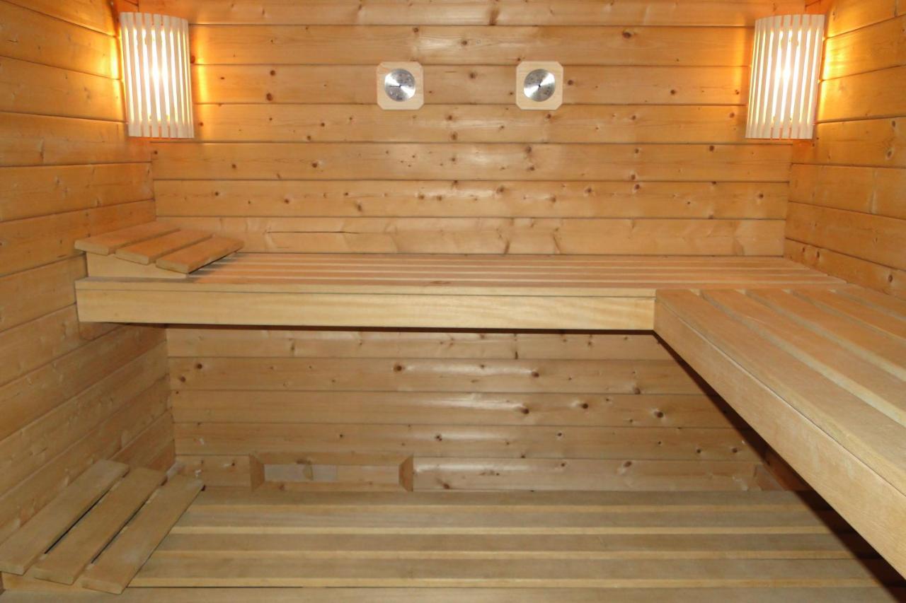 Gite 1805 Montagnes Du Jura Avec Spa Et Sauna Classe 3 Etoiles Foncine-le-Haut Exterior photo